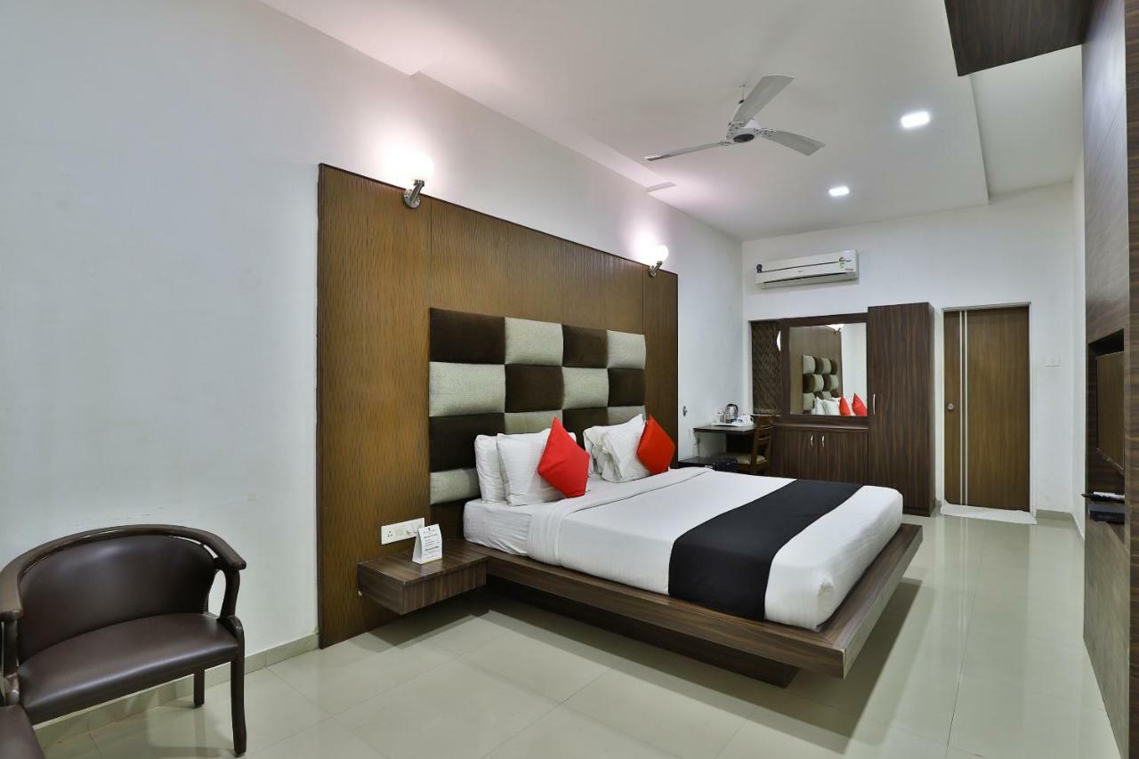 Banyan Paradise Resort Vadodara Eksteriør bilde